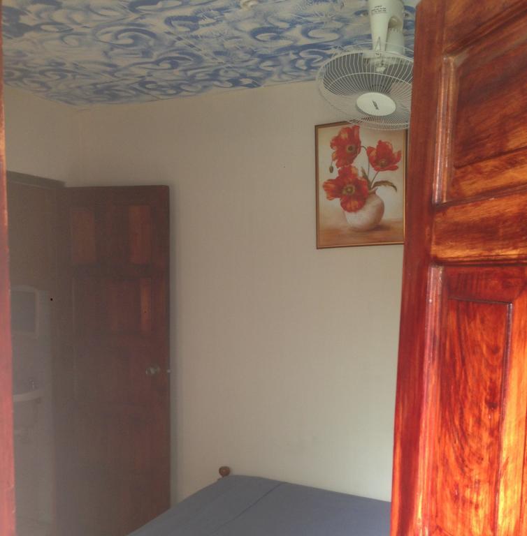 סן חואן דל סור Hostal Brisas Y Olas חדר תמונה