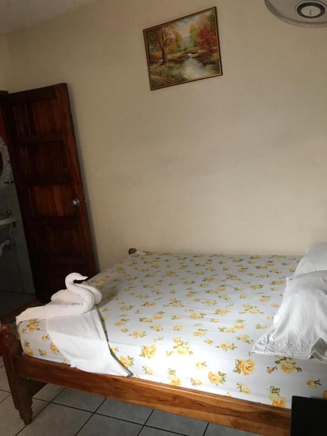 סן חואן דל סור Hostal Brisas Y Olas מראה חיצוני תמונה